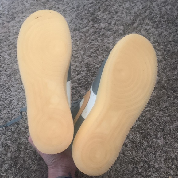 High Top Nike Air Max Sneakers - Picture 5 of 5